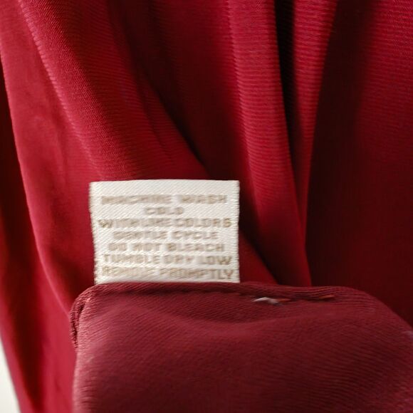 Adrienne Vittadini Rutched Shoulder Bubble Hem Dark Red Blouse Size M Flowy Chic - Picture 8 of 8